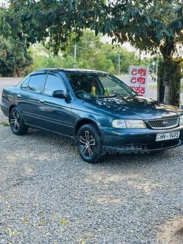 Nissan FB15 2003 Car (Used)