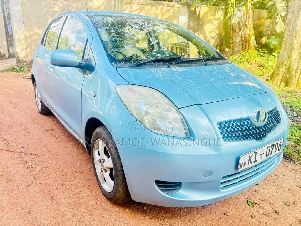 Toyota Vitz 2005 Car (Used)