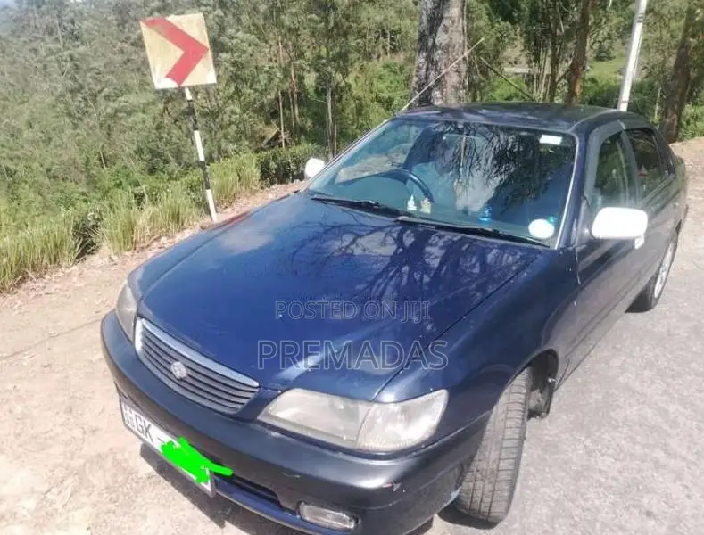 Toyota Corona 2000 Car (Used)