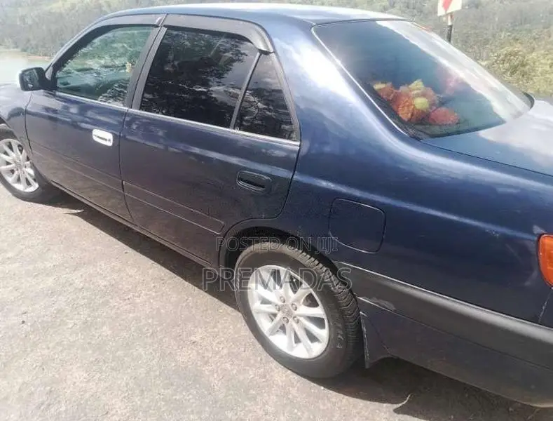 Toyota Corona 2000 Car (Used)