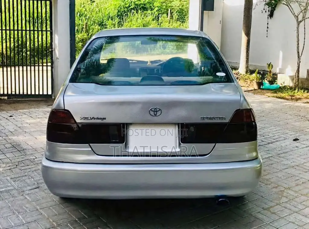 Toyota Sprinter 2000 Car (Used)