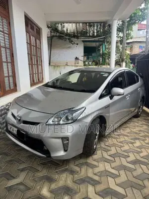Toyota Prius 2011 Car (Used)