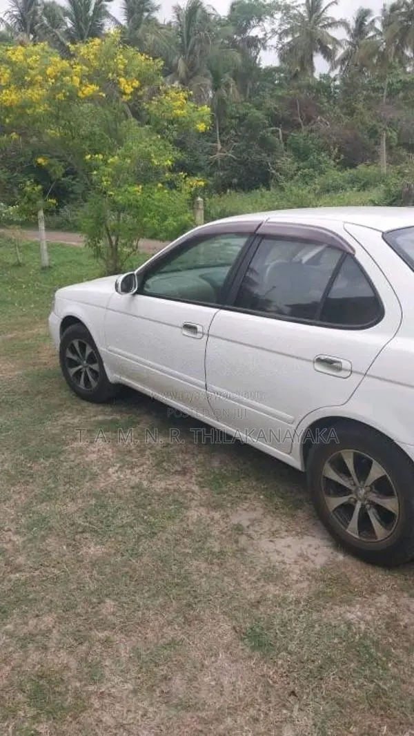 Nissan FB15 2003 Car (Used)