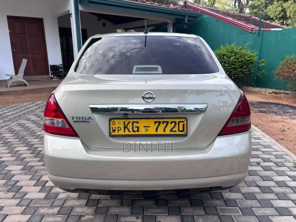 Nissan Tiida 2008 Car (Used)