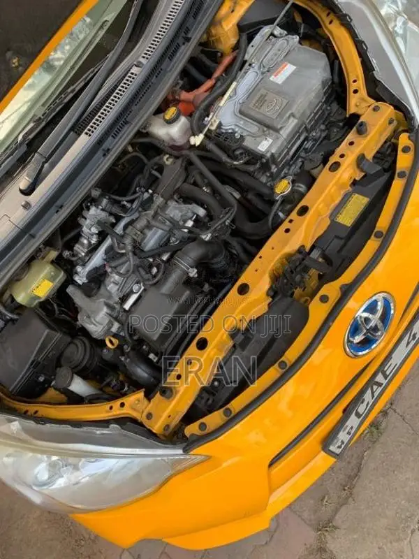 Toyota Aqua 2015 Car (Used)