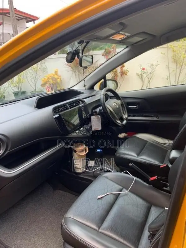 Toyota Aqua 2015 Car (Used)