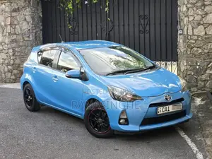 Toyota Aqua 2013 Car (Used)