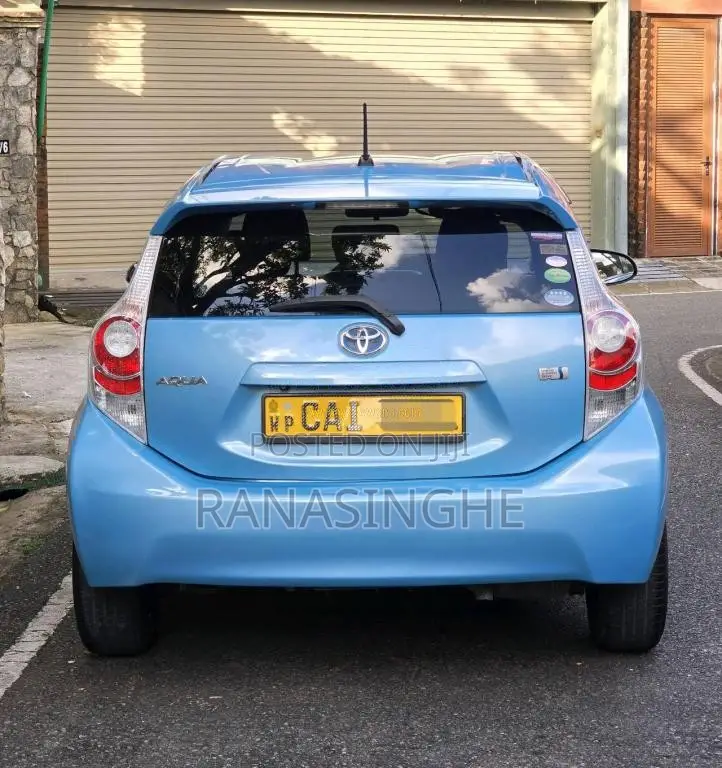 Toyota Aqua 2013 Car (Used)