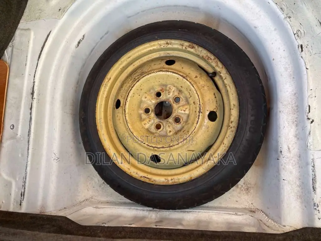 Toyota Carina 2001 Car (Used)