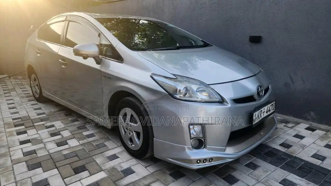 Toyota Prius 2011 Car (Used)