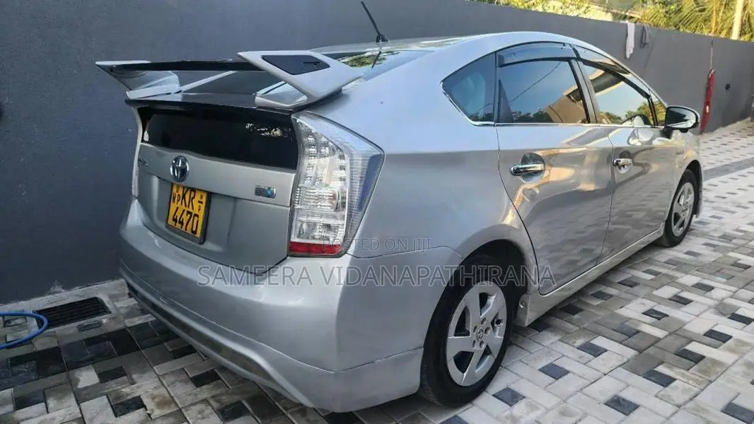 Toyota Prius 2011 Car (Used)