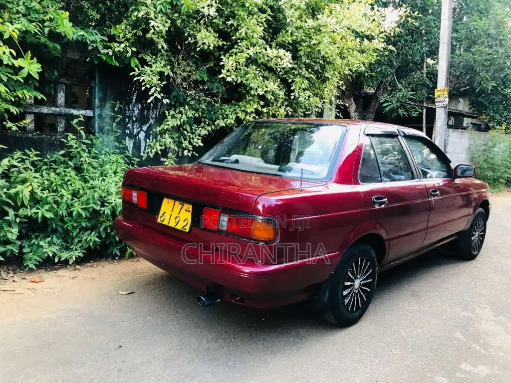 Nissan Doctor Sunny FB13 1990 Car (Used)