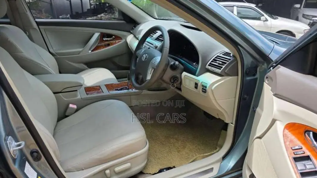 Toyota Camry 2010 Car (Used)