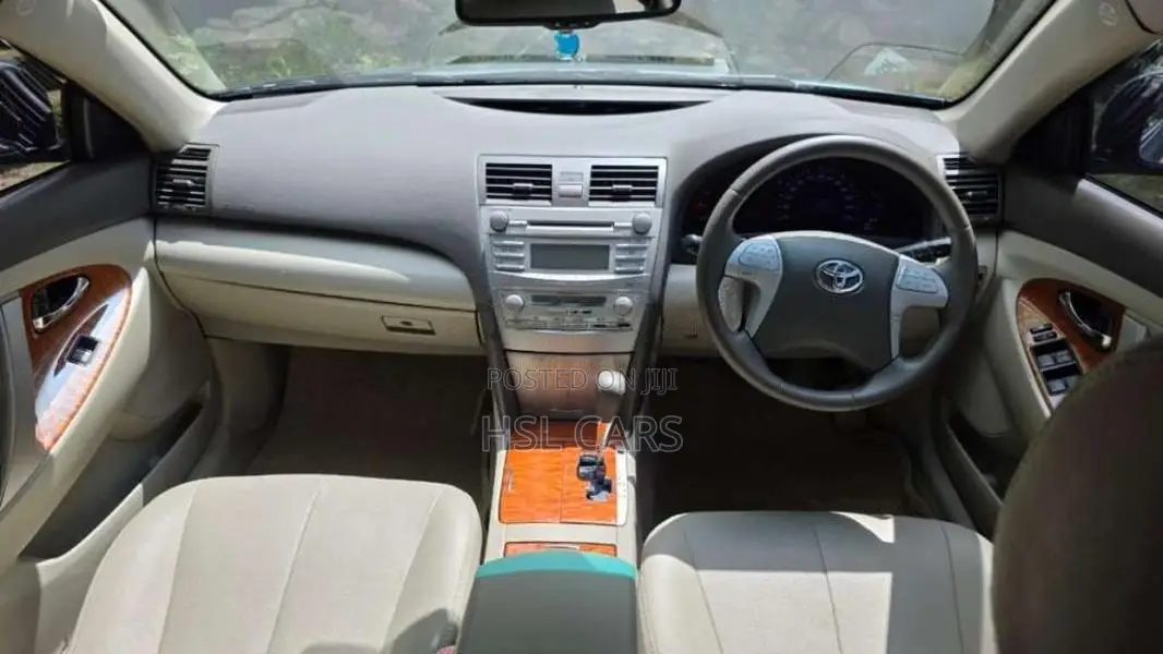 Toyota Camry 2010 Car (Used)