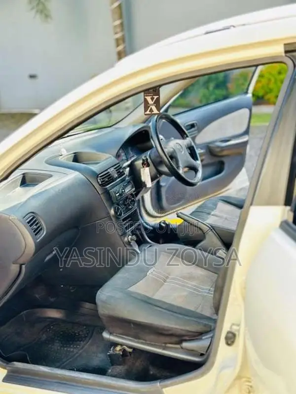 Nissan Wingroad 2006 Car (Used)