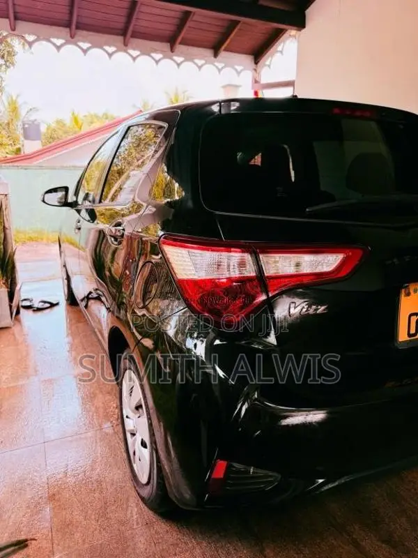 Toyota Vitz 2019 Car (Used)