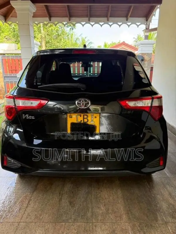 Toyota Vitz 2019 Car (Used)