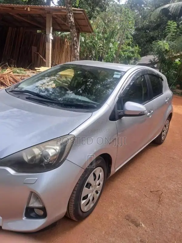 Toyota Aqua 2014 Car (Used)