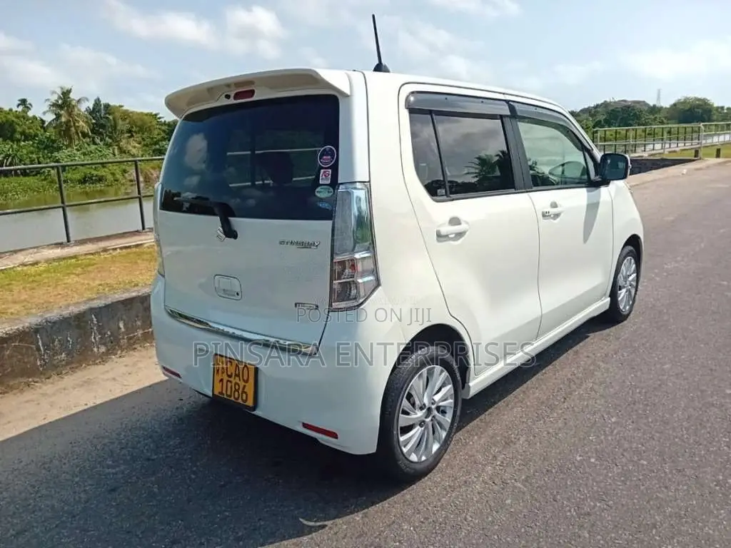 Suzuki Wagon R Stingray 2015 Car (Used)