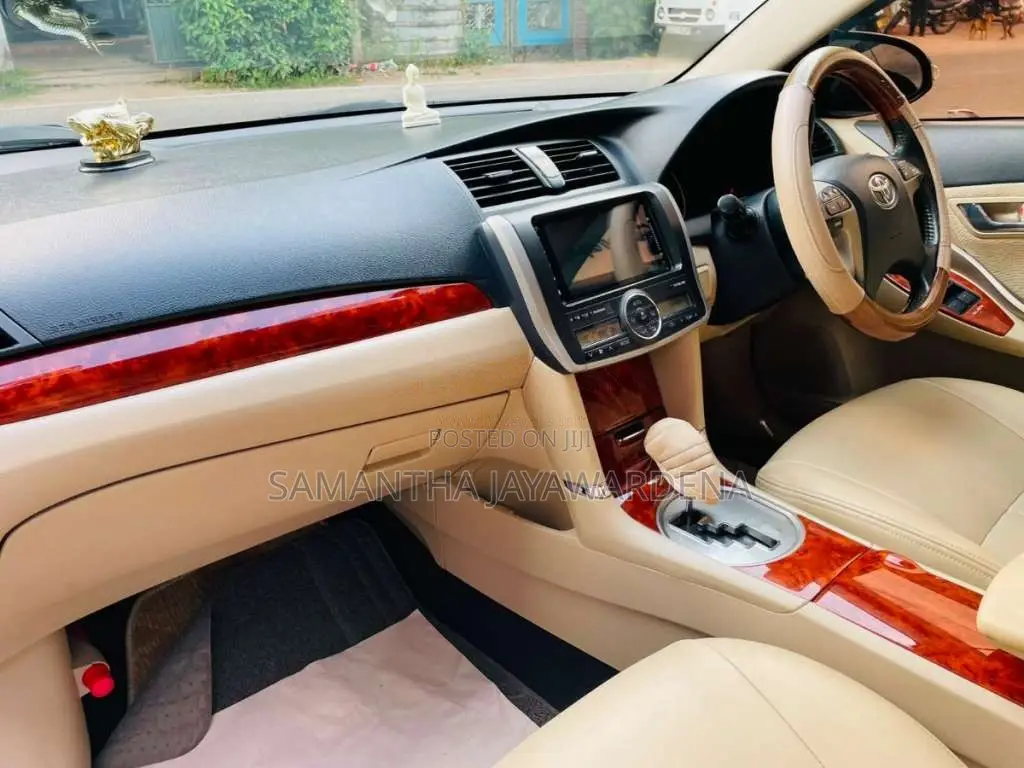 Toyota Premio 2014 Car (Used)