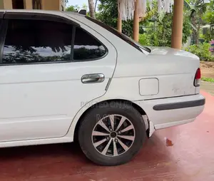 Nissan FB15 2001 Car (Used)