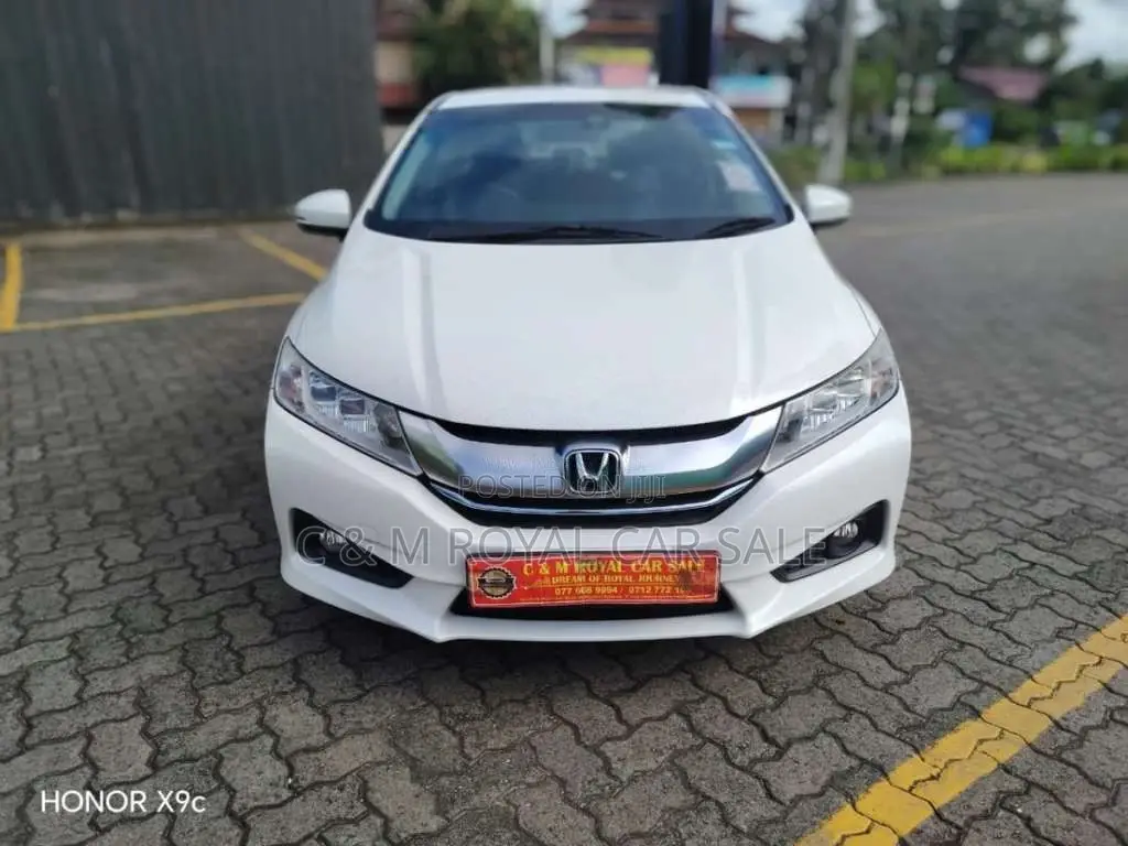 Honda GRACE 2015 Car (Used)