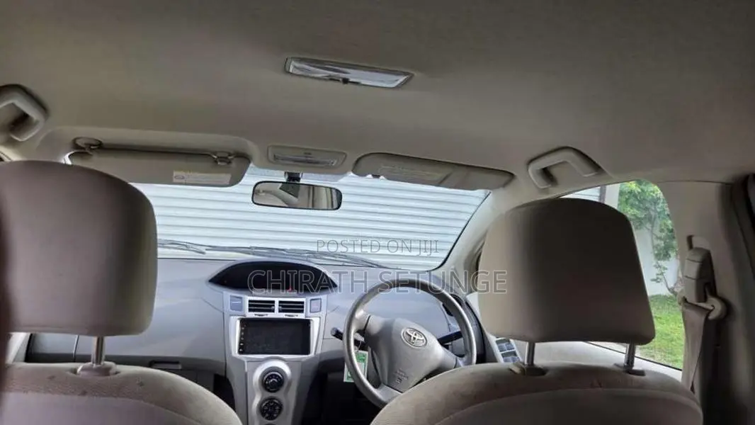 Toyota Vitz 2009 Car (Used)