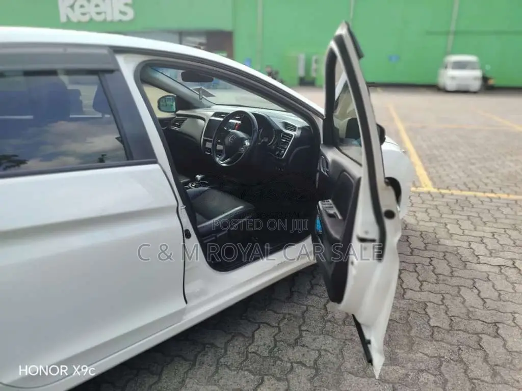 Honda GRACE 2015 Car (Used)