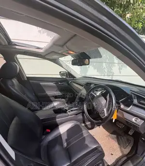 Honda Civic Sedan Techpack 2019 Car (Used)