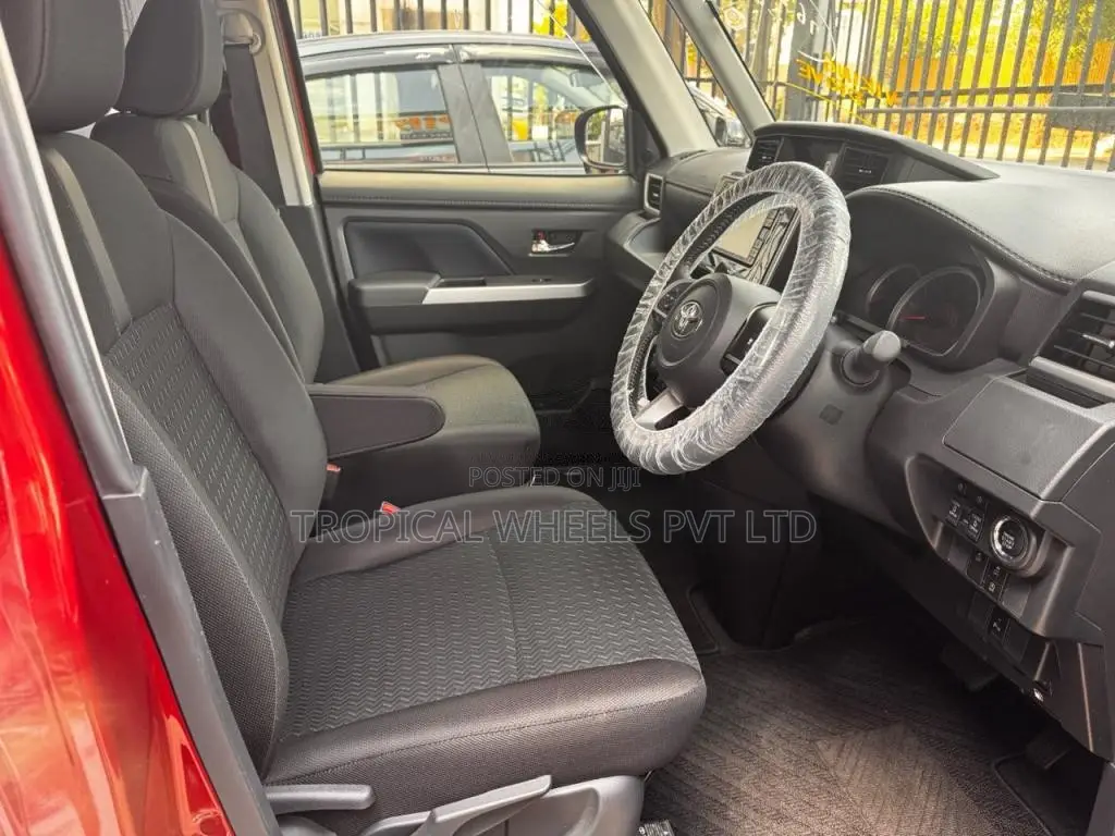Toyota CUSTOM G 2023 Car Unregistered (Recondition)