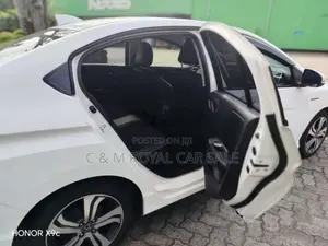 Honda GRACE 2015 Car (Used)