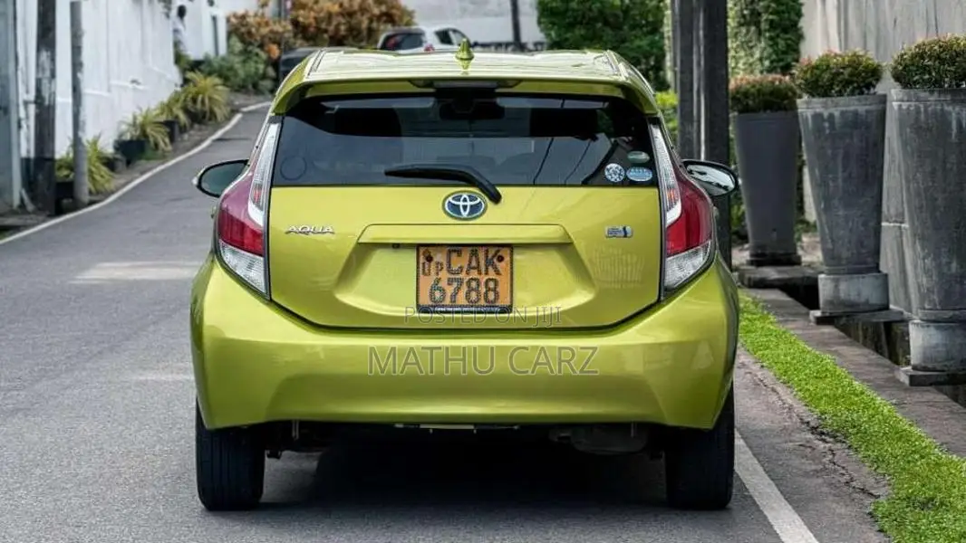 Toyota Aqua L S GRADE 2015 Car (Used)