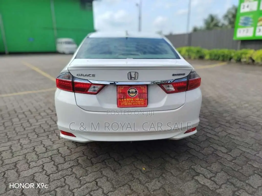 Honda GRACE 2015 Car (Used)