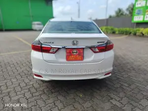 Honda GRACE 2015 Car (Used)