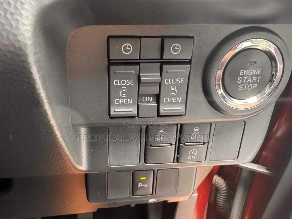 Toyota CUSTOM G 2023 Car Unregistered (Recondition)