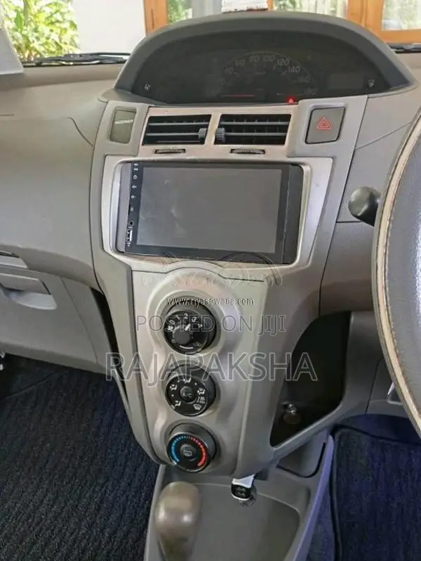 Toyota Vitz 2007 Car (Used)