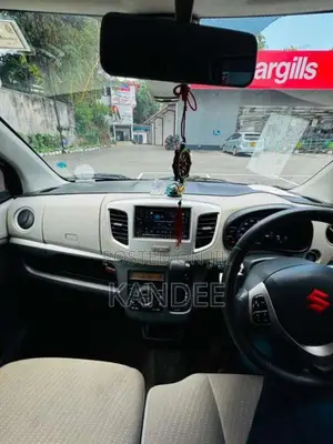 Suzuki Wagon R FZ 2014 Car (Used)