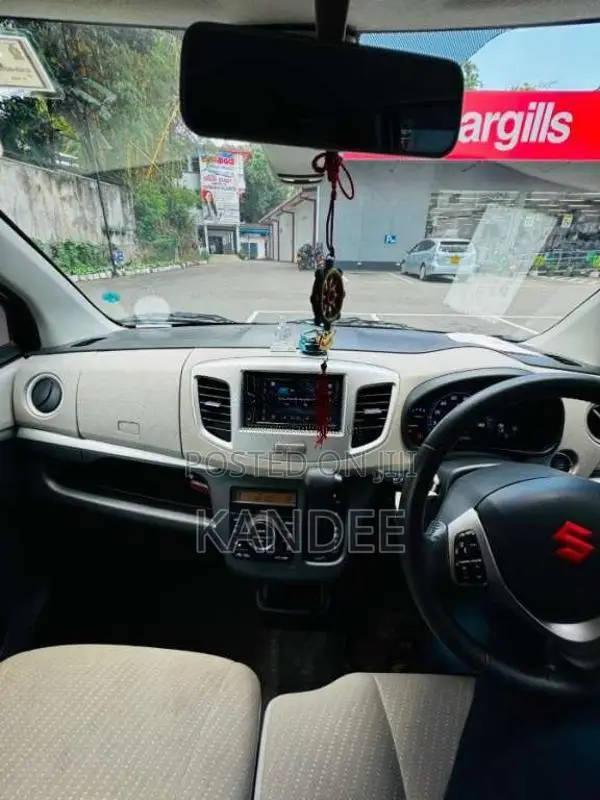 Suzuki Wagon R FZ 2014 Car (Used)