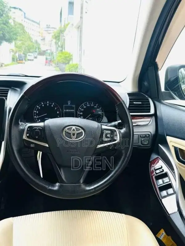 Toyota Premio 2017 Car (Used)
