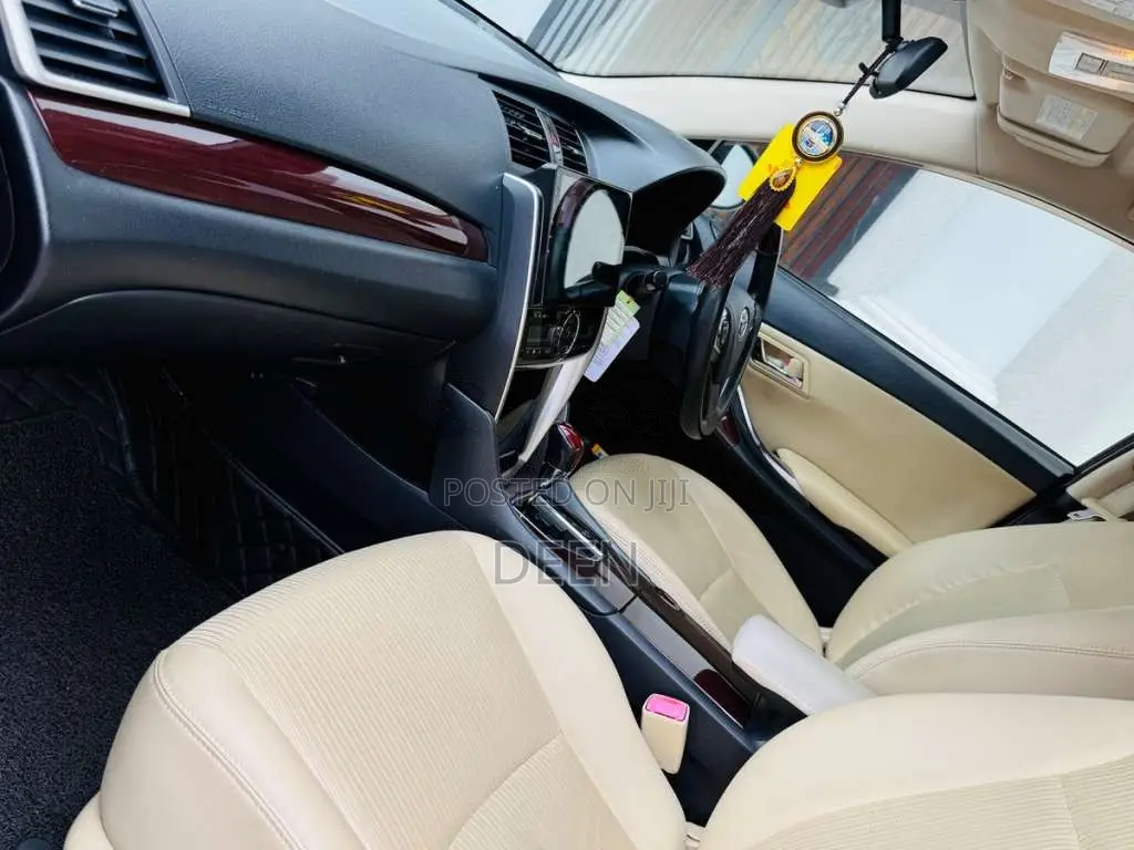 Toyota Premio 2017 Car (Used)