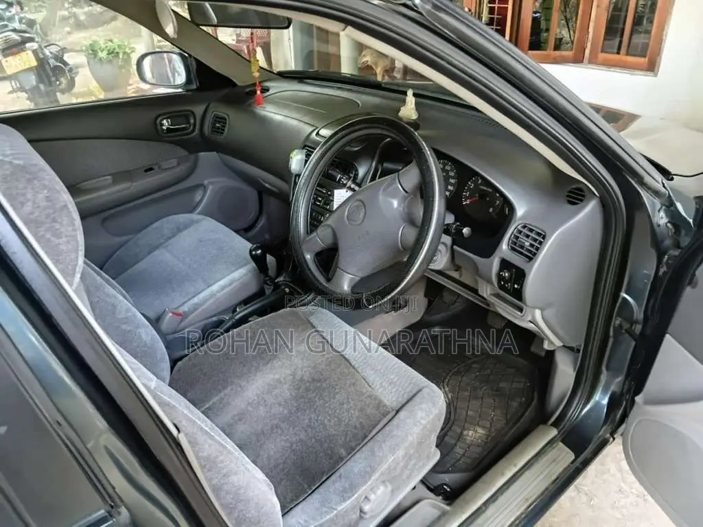 Nissan FB15 2003 Car (Used)