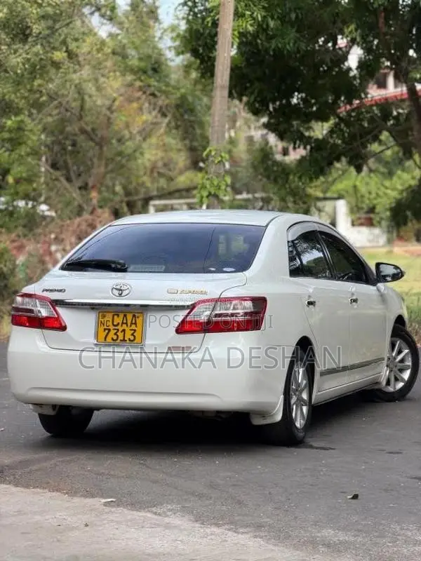 Toyota Premio 2013 Car (Used)