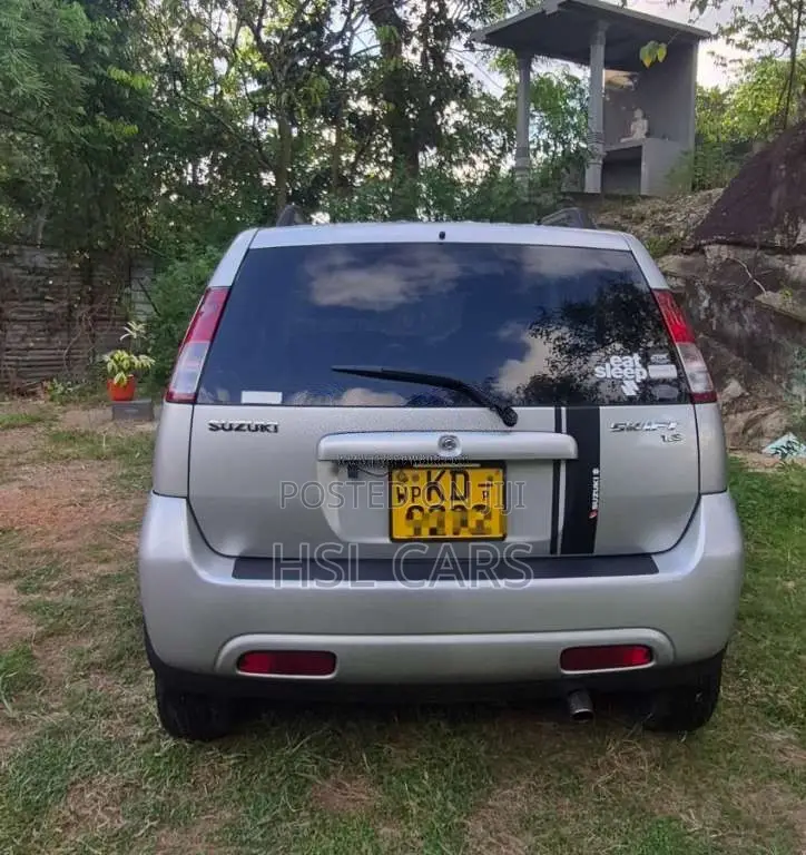 Suzuki Swift Center Antenna 2004 Car (Used)