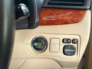 Toyota Premio 2013 Car (Used)