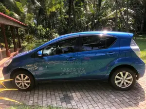 Toyota Aqua 2014 Car (Used)