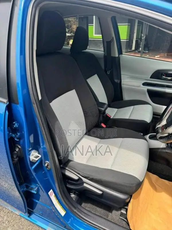 Toyota Aqua 2014 Car (Used)