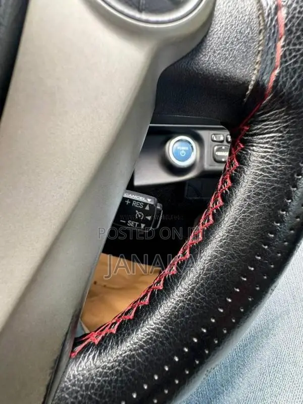 Toyota Aqua 2014 Car (Used)