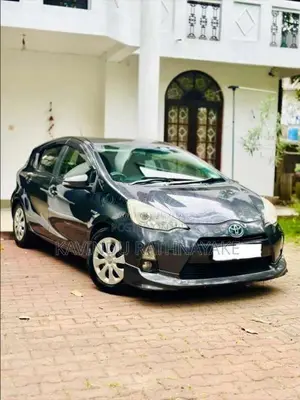 Toyota Aqua G Grade 2012 Car (Used)
