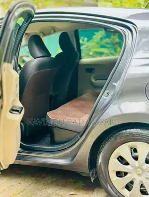 Toyota Aqua G Grade 2012 Car (Used)