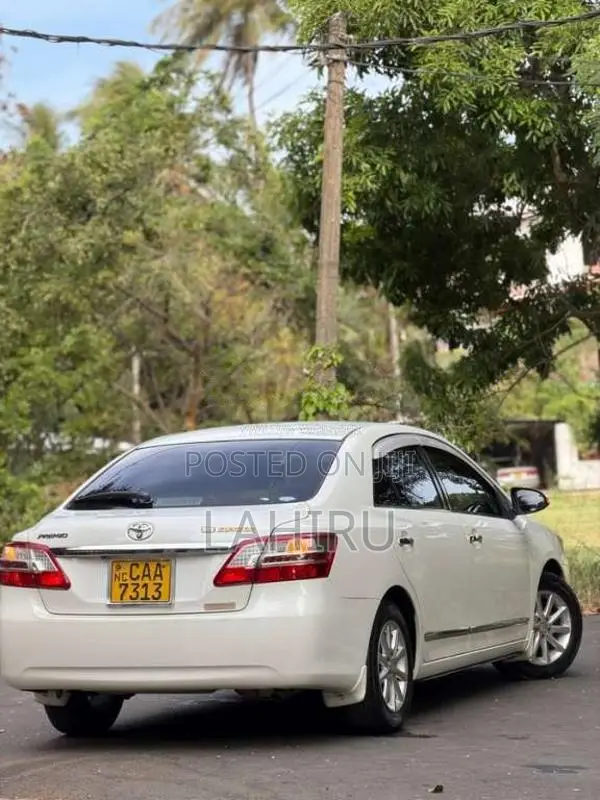 Toyota Premio 2013 Car (Used)